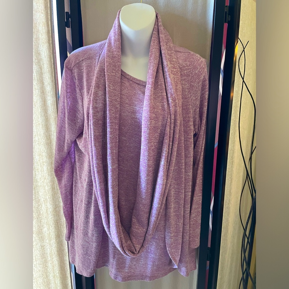 Kim and Co Large Light Pink three piece set Includes a scarf, tank & cardigan.